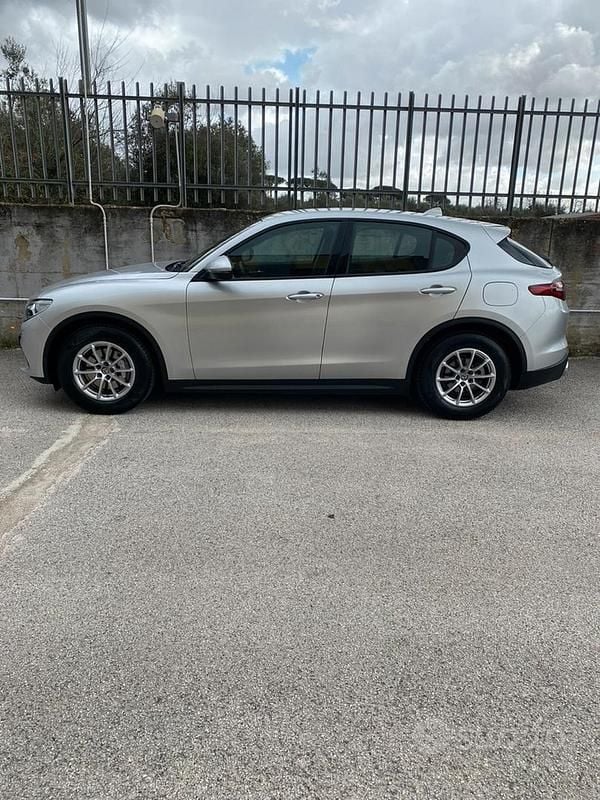 Usata Alfa Romeo Stelvio Business 190 CV (139 kW) 2020 Grigio SUV