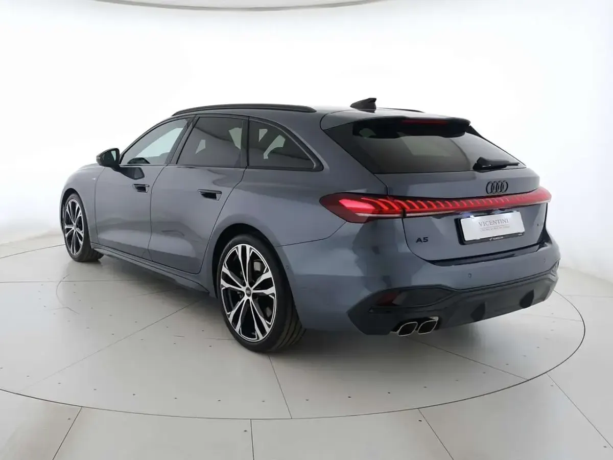 Nuova Audi A5 S-Line 204 CV (150 kW) 2026 Blu orizzonte metallizzato Station wagon