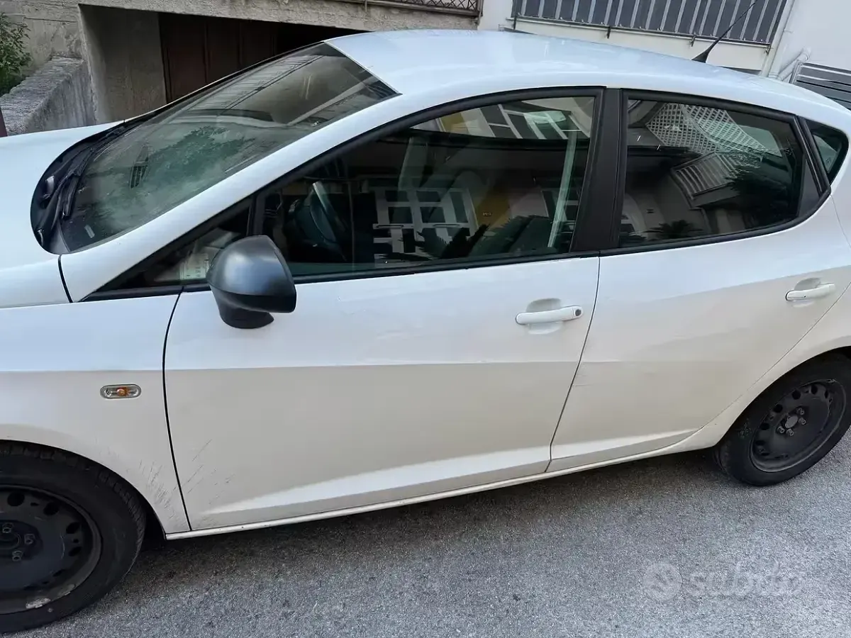 Usata Seat Ibiza 75 CV (55 kW) 2011 Bianco Berlina