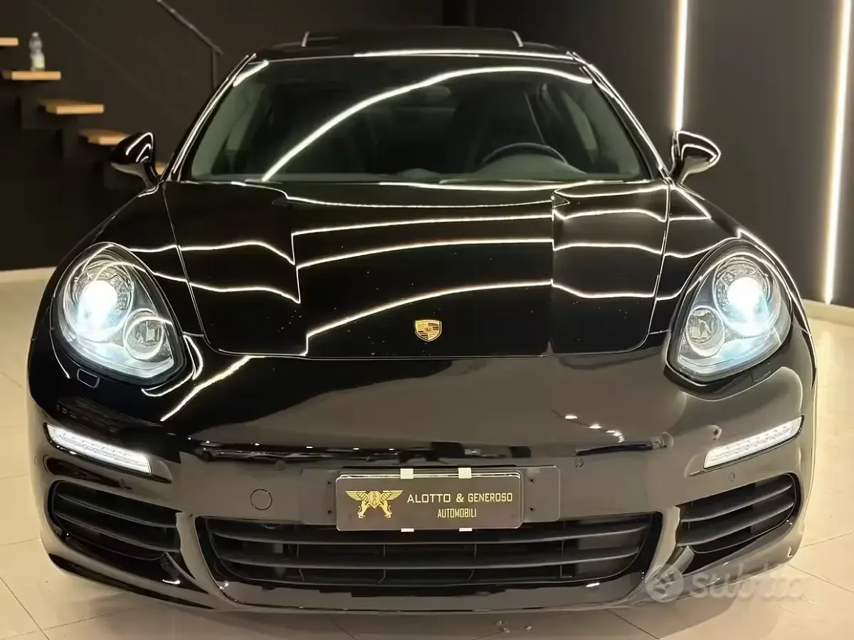 Usata Porsche Panamera Diesel Edition 300 CV (220 kW) 2016 Nero Utilitaria