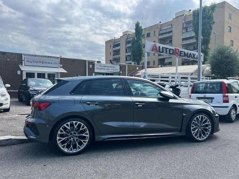 Grigio daytona Usata 2024 Audi RS3 Ambiente Tre volumi | 59.499 € (Super prezzo) - Immagine 1/4