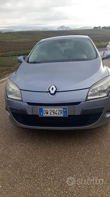 Usata Renault Mégane III 110 CV (80 kW) 2009 Grigio Berlina