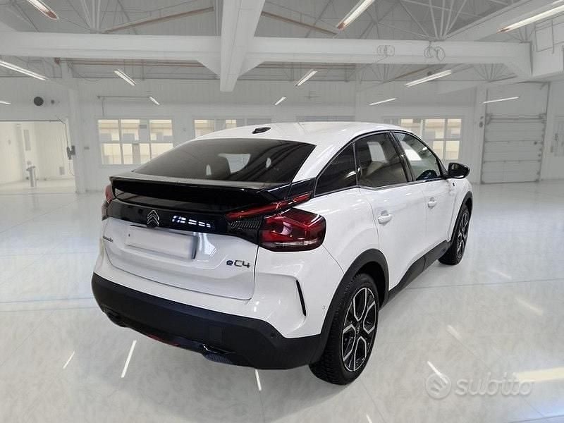 Usata Citroën e-C4 Shine 100 kW (136 CV) 2021 Bianco SUV