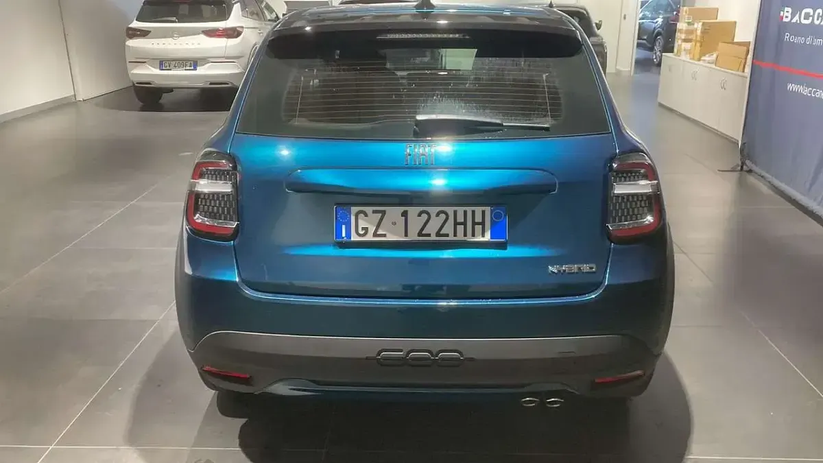Usata Fiat 600 145 CV (106 kW) 2025 Verde SUV