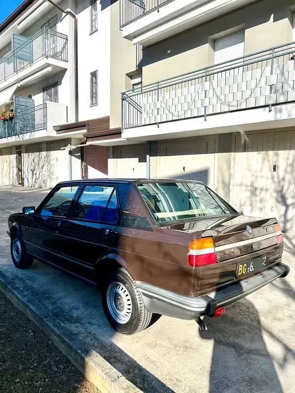 Usata Alfa Romeo Giulietta 94 CV (69 kW) 1983 Berlina