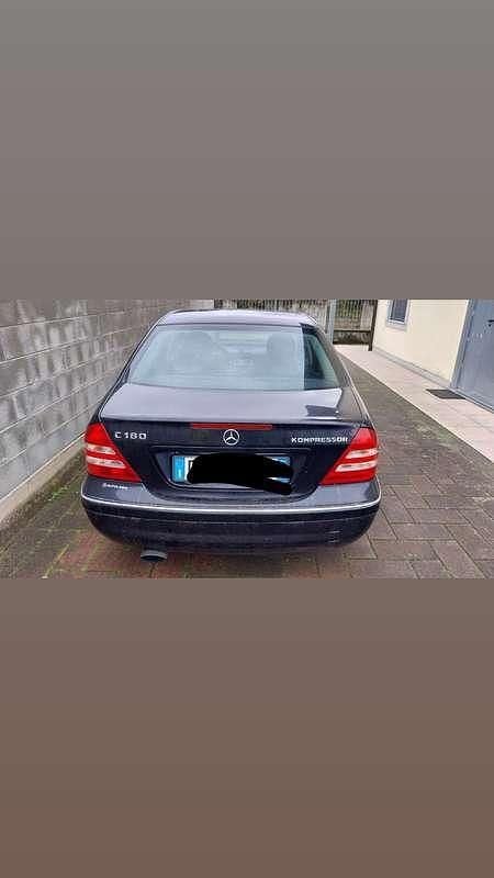 Usata Mercedes C180 AMG 143 CV (105 kW) 2006 Berlina
