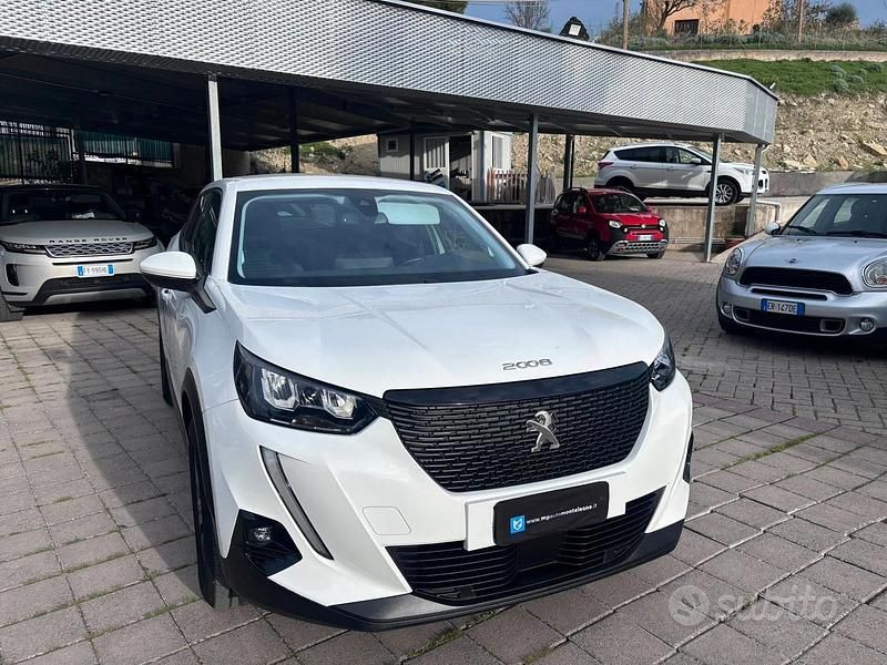 Usata Peugeot 2008 110 CV (80 kW) 2021 Bianco SUV