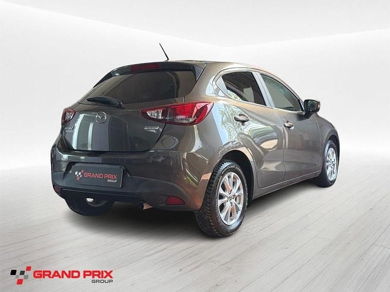 Begagnad Mazda 2 Evolve 105 HK (77 kW) 2017 Grå Sedan