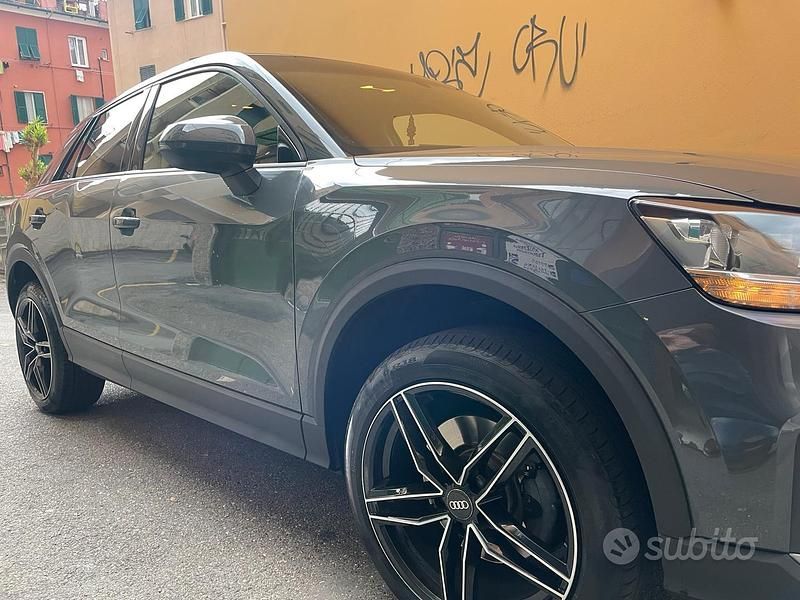 Usata Audi Q2 Business 116 CV (85 kW) 2018 Grigio SUV