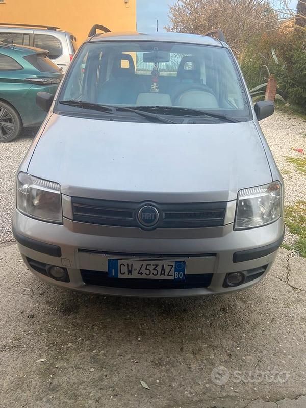 Usata Fiat Panda Dynamic 60 CV (44 kW) 2005 Grigio Utilitaria