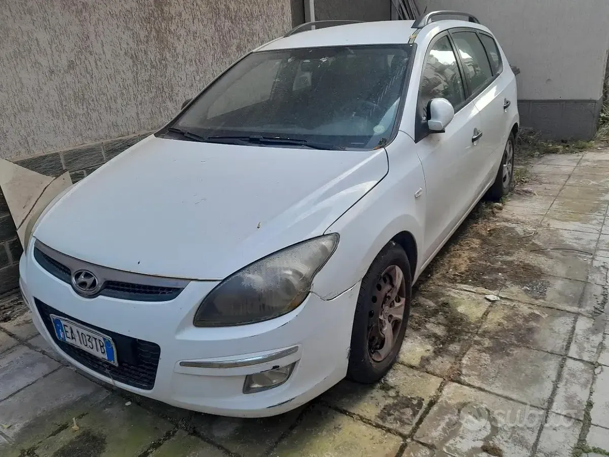 Usata Hyundai i30 90 CV (66 kW) 2010 Bianco Station wagon