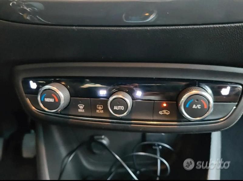 Usata Opel Crossland 110 CV (80 kW) 2021 SUV