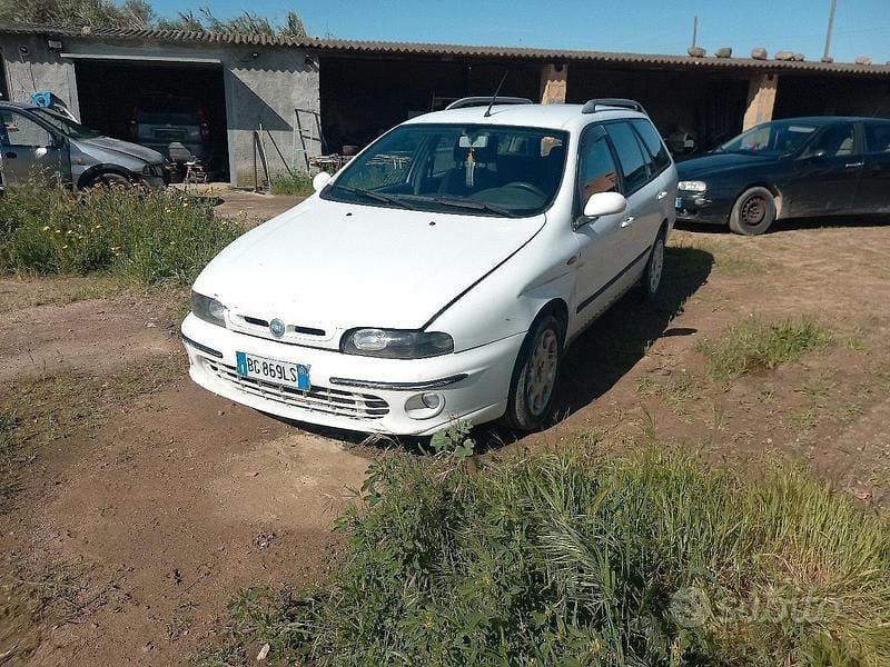 Usata Fiat Marea 101 CV (74 kW) 2001 Bianco Station wagon
