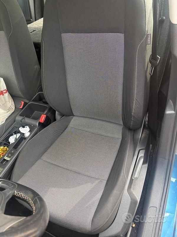 Usata VW Golf VII 110 CV (80 kW) 2014 Utilitaria