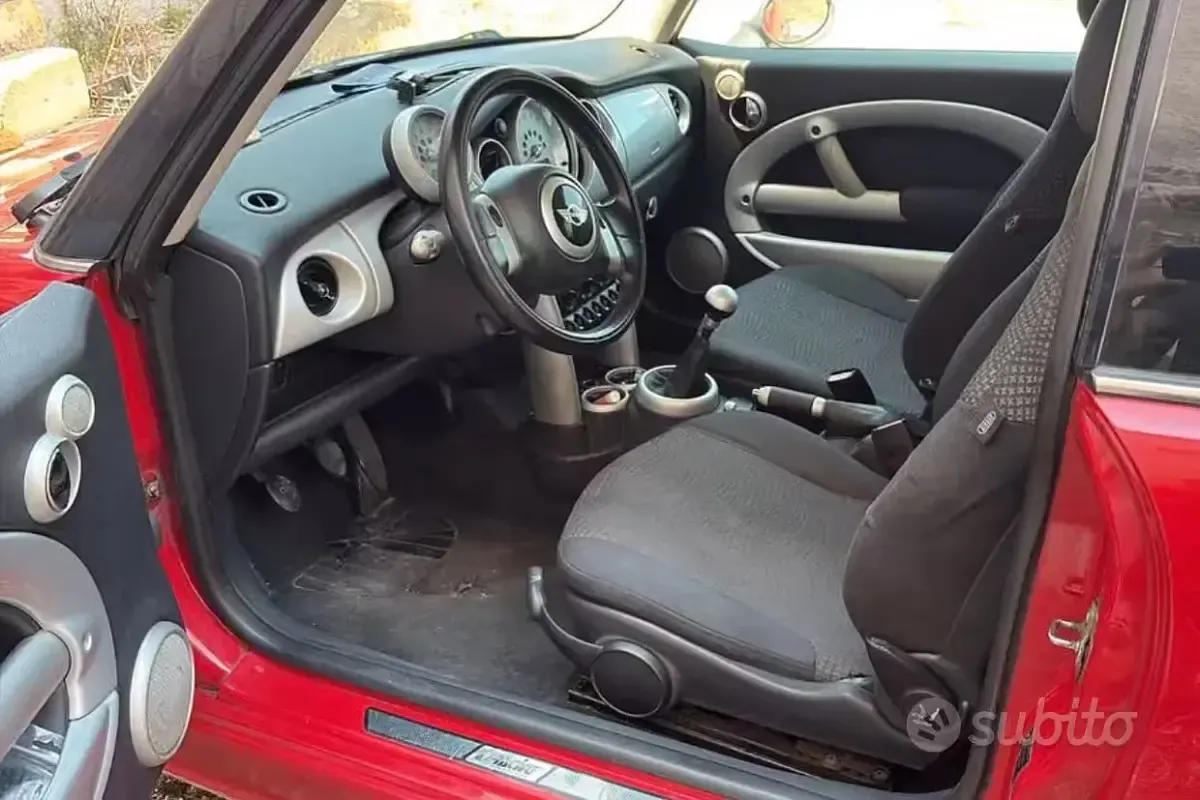 Usata Mini Cooper 116 CV (85 kW) 2002 Rosso Utilitaria