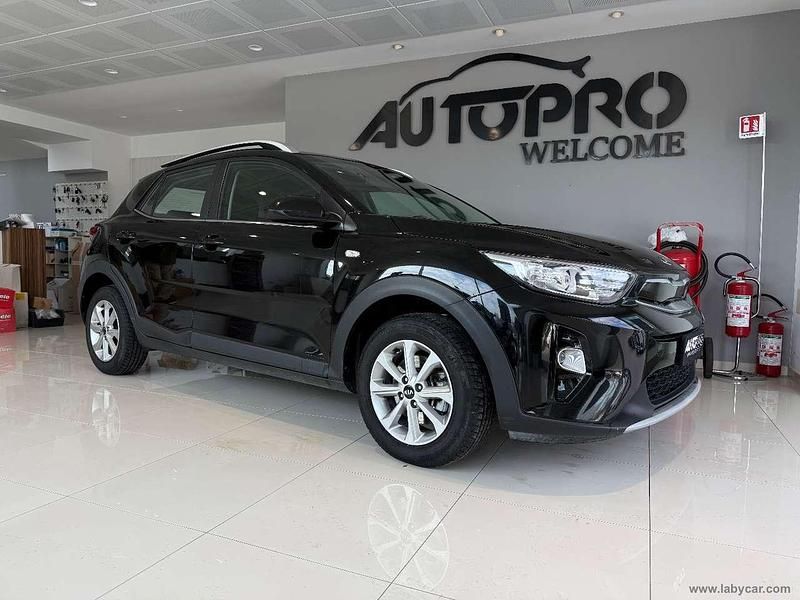 Usata Kia Stonic Style 99 CV (72 kW) 2019 Nero SUV