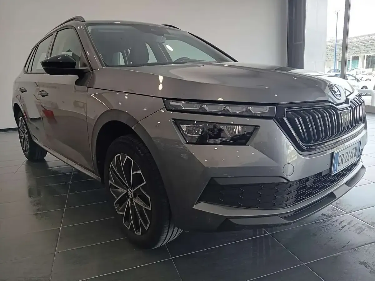 Usata Skoda Kamiq 110 CV (80 kW) 2023 Grigio SUV