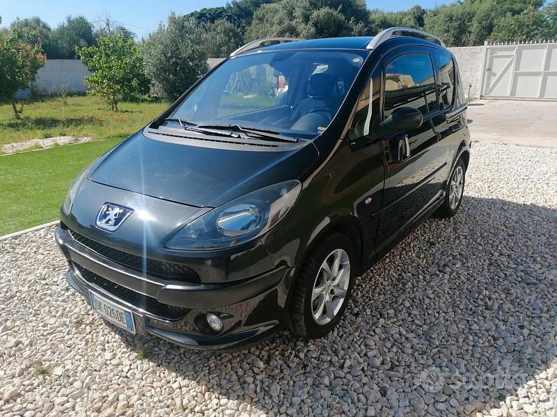 Nero Usata 2007 Peugeot 1007 Monovolume | 3000 € (Cara) - Immagine 1/4