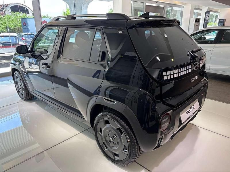 Nuova Hyundai Inster 85 kW (116 CV) 2025 Abyss black Utilitaria