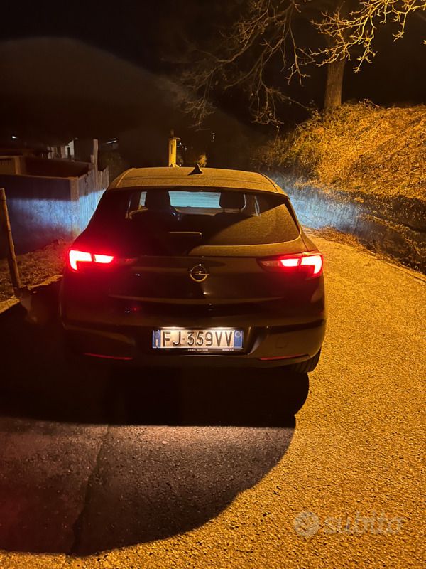 Usata Opel Astra 136 CV (100 kW) 2017 Berlina