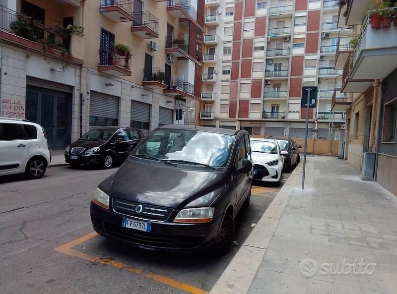 Usata Fiat Multipla 103 CV (75 kW) 2007 Nero Monovolume