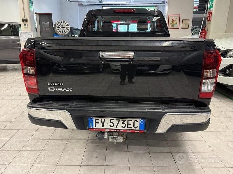 Usata Isuzu D-Max 163 CV (119 kW) 2020 Nero SUV