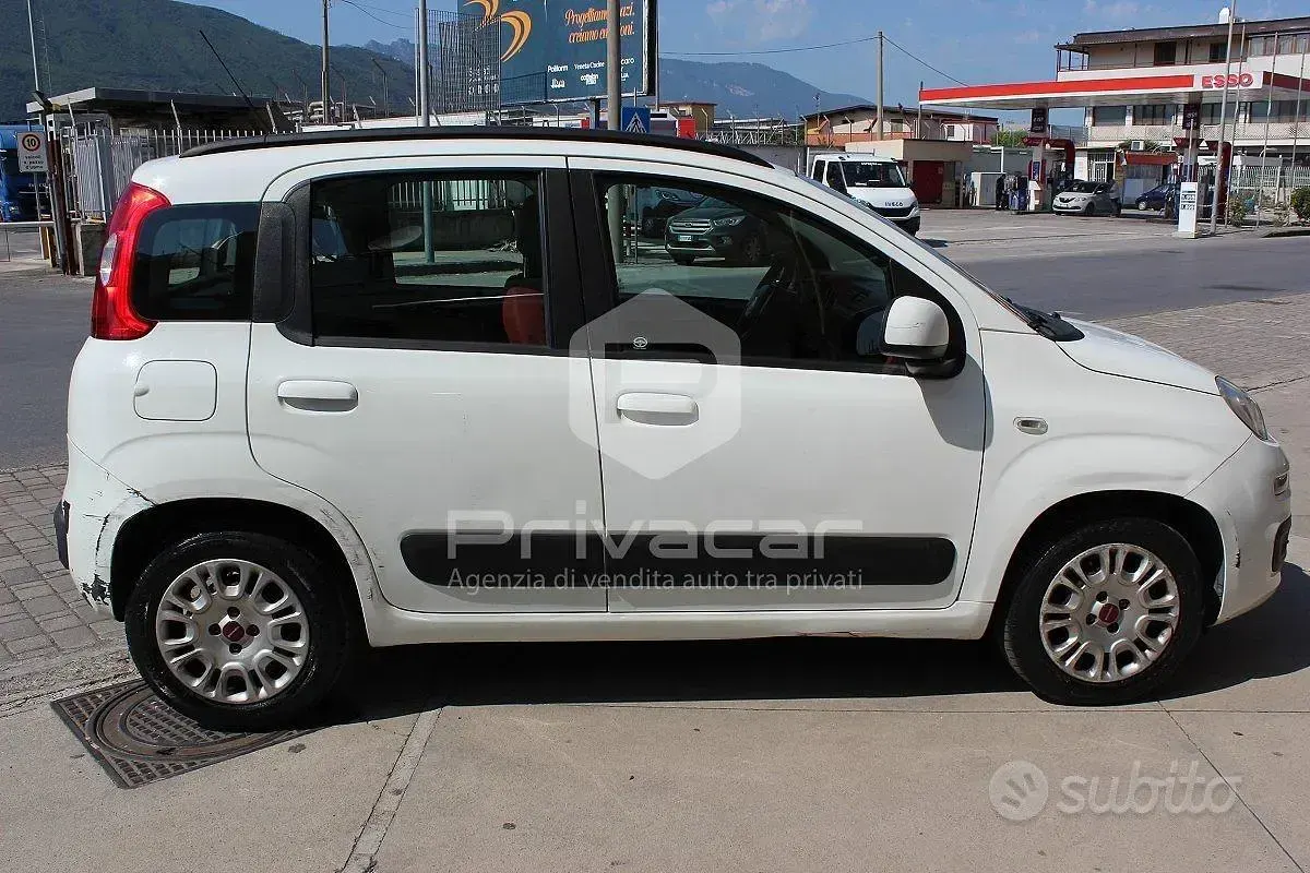 Usata Fiat Panda Lounge 75 CV (55 kW) 2015 Bianco Utilitaria