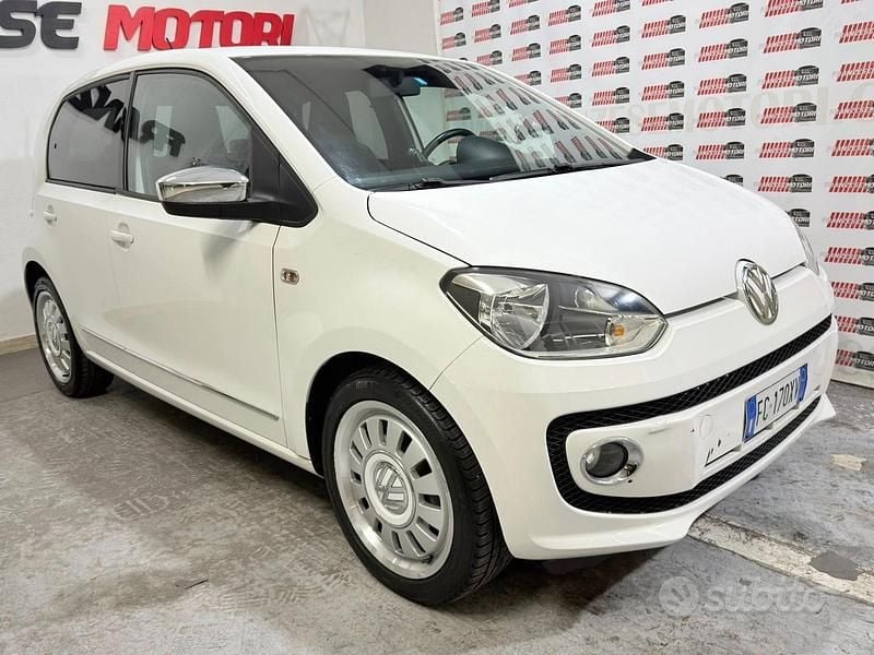 Usata VW up! 75 CV (55 kW) 2016 Gray Utilitaria