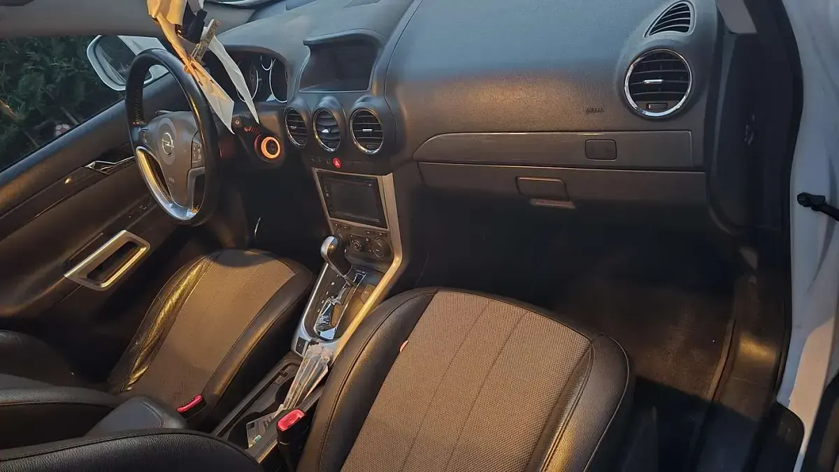 Usata Opel Antara Edition+ 163 CV (119 kW) 2013 Bianco SUV