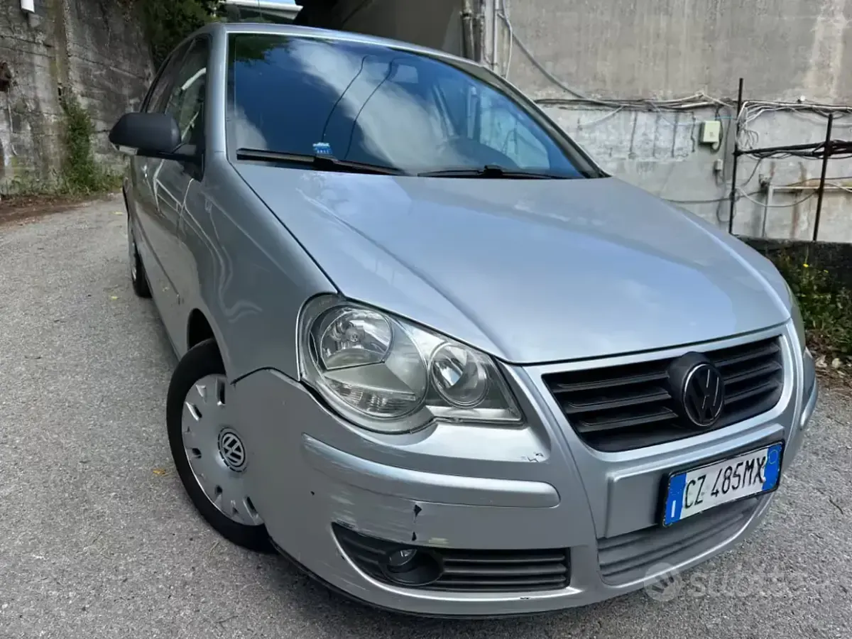 Usata VW Polo Comfortline 69 CV (50 kW) 2007 Grigio Utilitaria