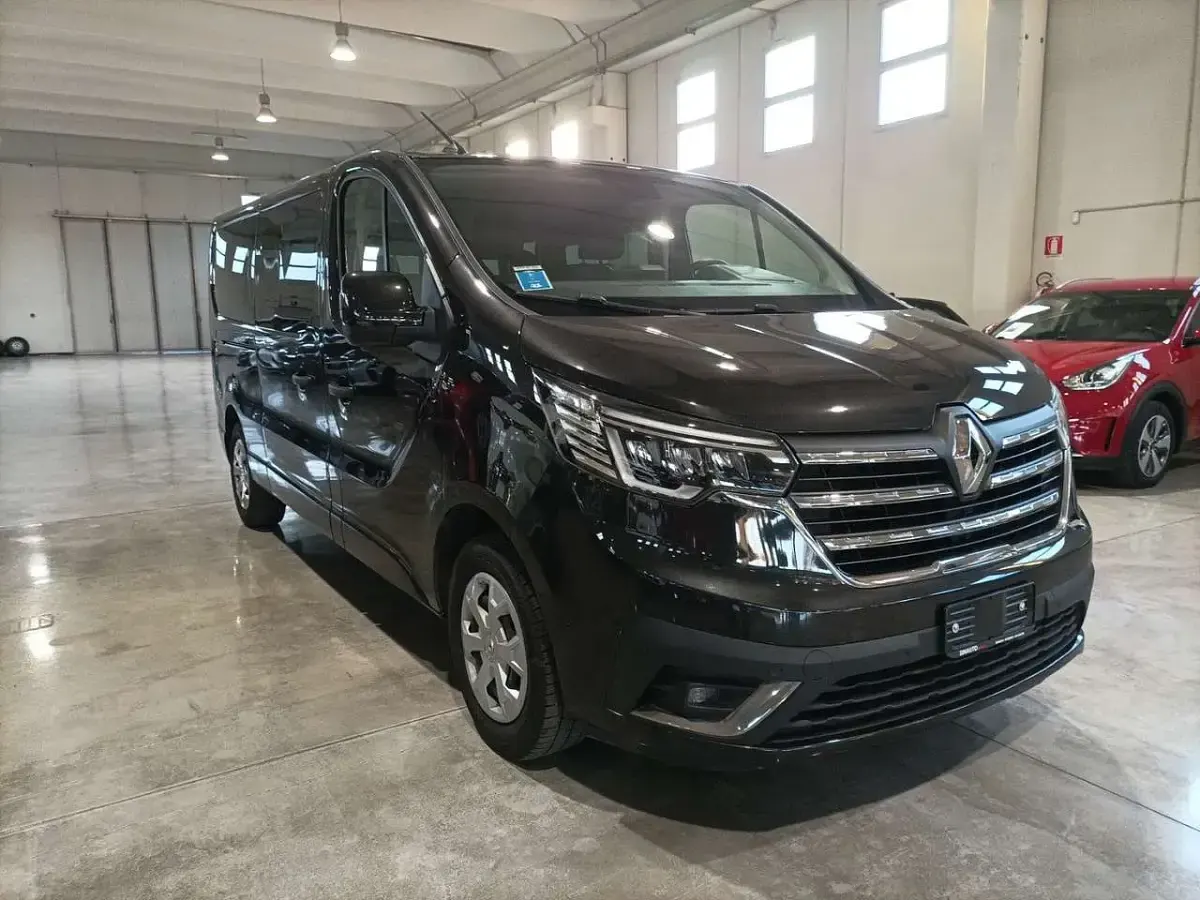 Usata Renault Trafic Equilibre 150 CV (110 kW) 2024 Nero Monovolume