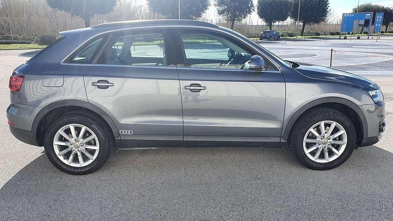 Usata Audi Q3 Advanced Plus 140 CV (102 kW) 2012 Grigio SUV