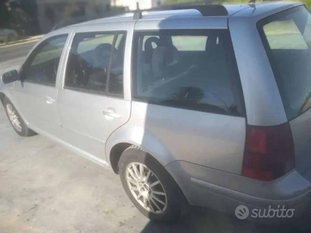 Usata VW Bora 105 CV (77 kW) 2000 Grigio Station wagon