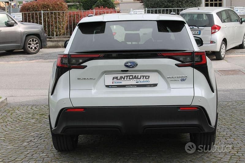 Usata Subaru Solterra 160 kW (218 CV) 2022 Bianco SUV