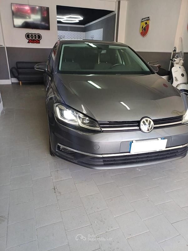 Begagnad VW Golf VII 150 HK (110 kW) 2020 Grå Sedan