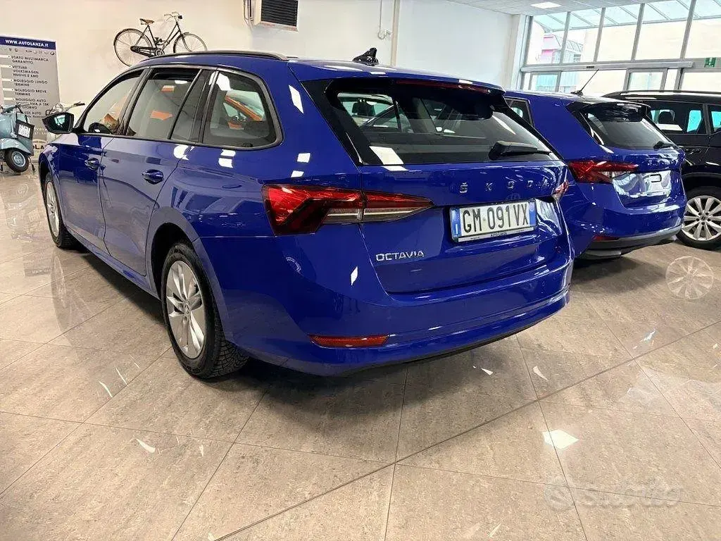 Usata Skoda Octavia Ambition 110 CV (80 kW) 2023 Bluazzurro Station wagon