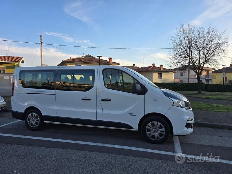 Bianco Usata 2017 Fiat Talento Monovolume | 12.500 € (Buon prezzo) - Immagine 1/4