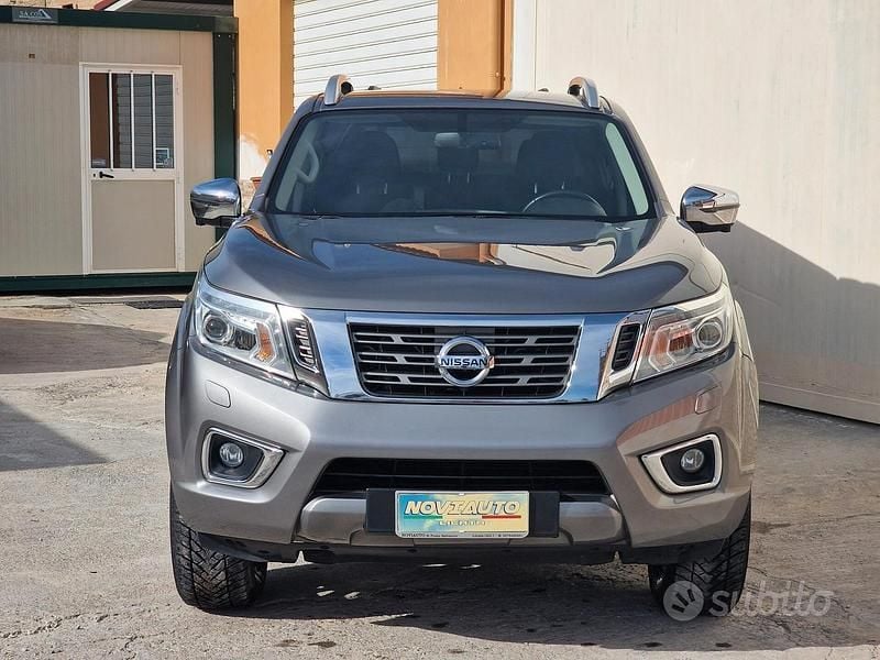 Usata Nissan Navara N-Connecta 190 CV (139 kW) 2019 Marrone Pick-up