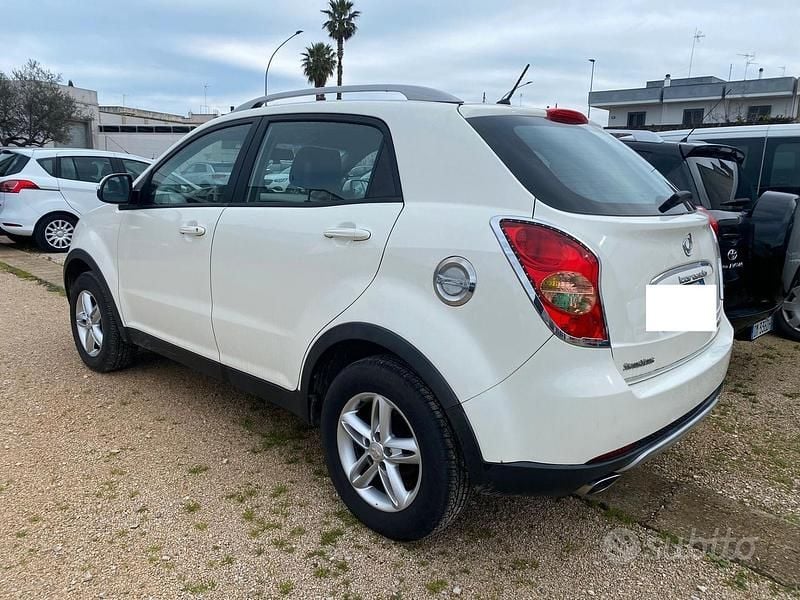 Usata Ssangyong (KGM) Korando 149 CV (109 kW) 2014 Bianco SUV