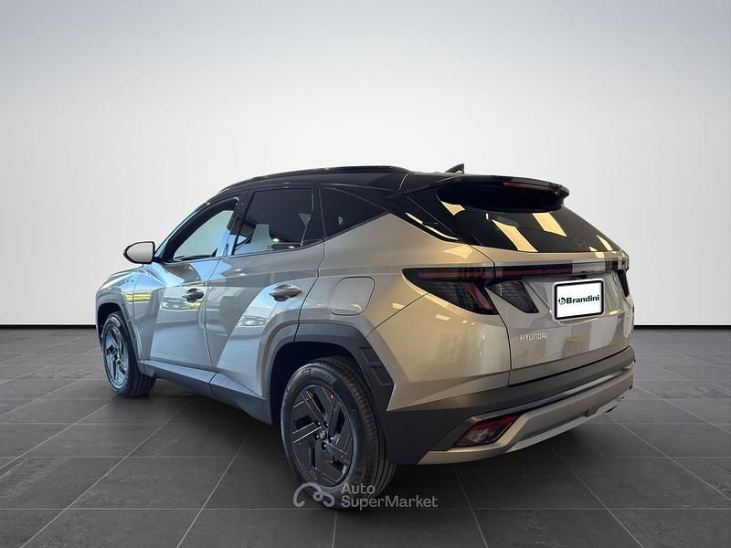Nuova Hyundai Tucson 150 CV (110 kW) 2026 Shimmering silver  two tone SUV