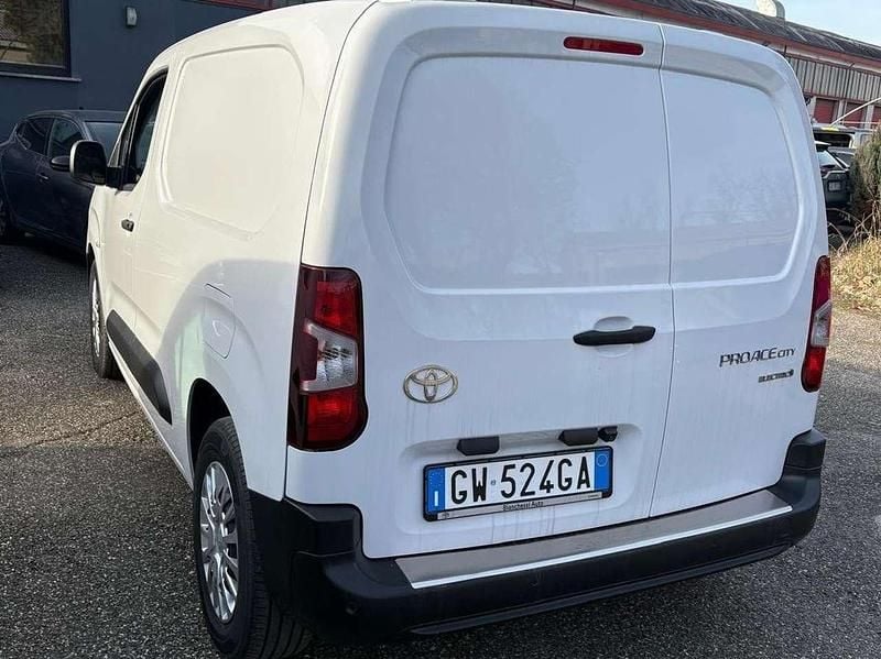 Usata Toyota Proace City City 61 kW (84 CV) 2025 Bianco Monovolume
