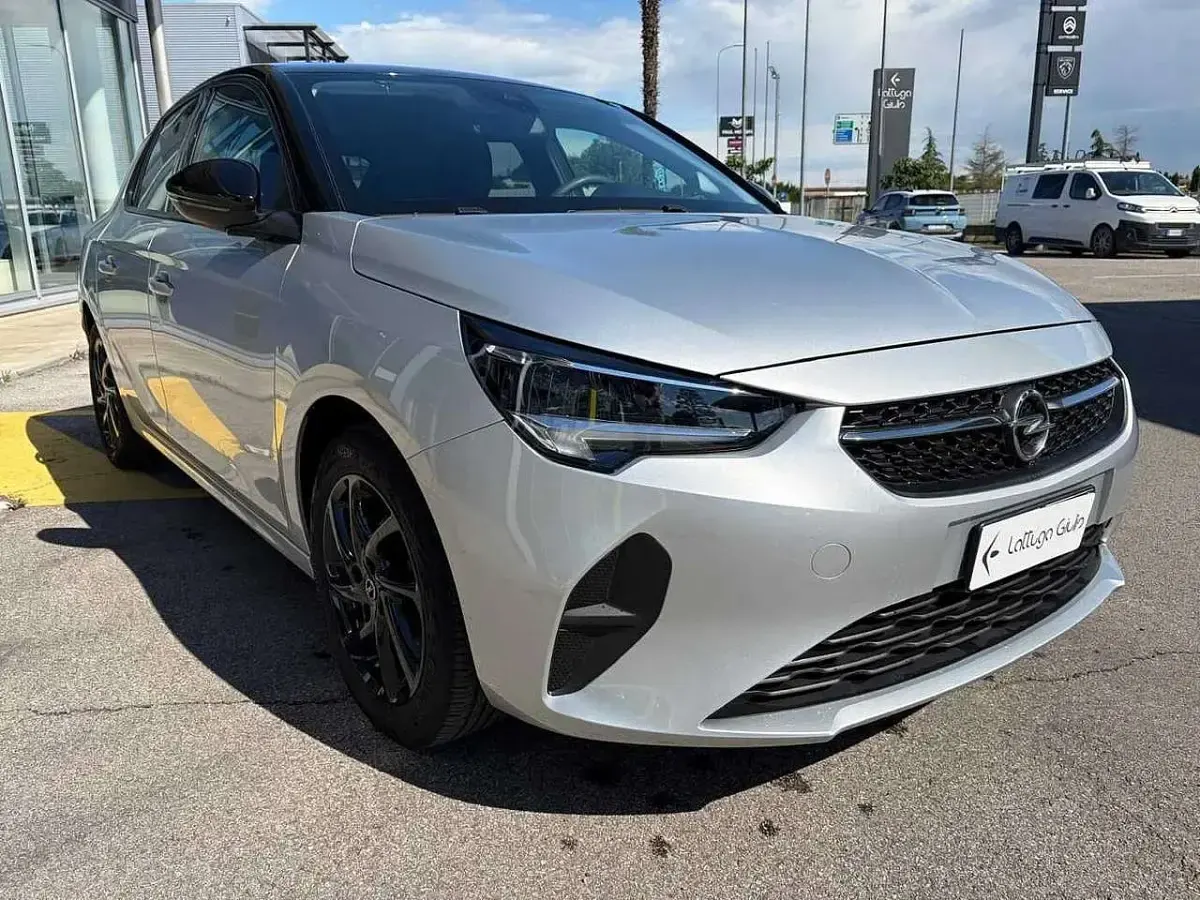 Usata Opel Corsa Design & Tech 75 CV (55 kW) 2023 Grigio Utilitaria