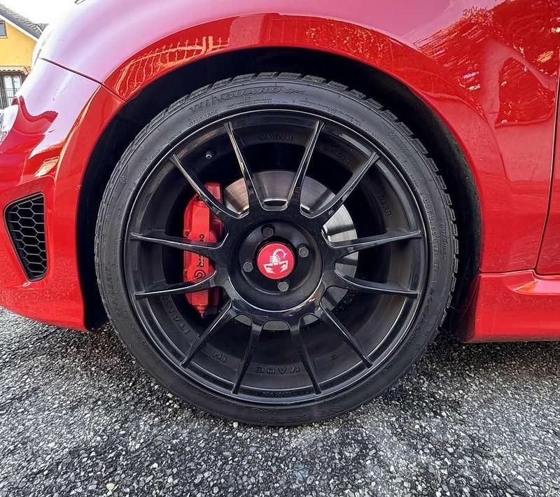 Usata Abarth 595 145 CV (106 kW) 2021 Rosso Utilitaria