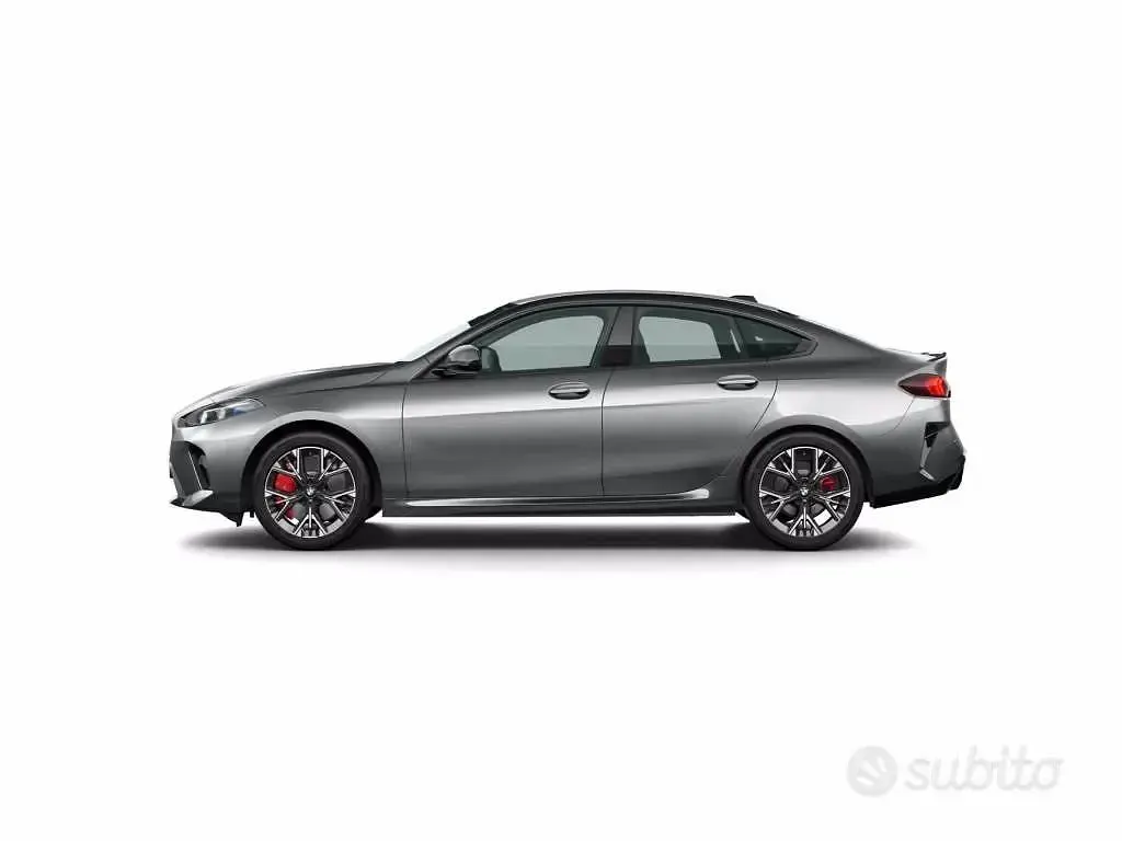 Nuova BMW 218 M Sport 150 CV (110 kW) 2026 Skyscraper grey Coupé
