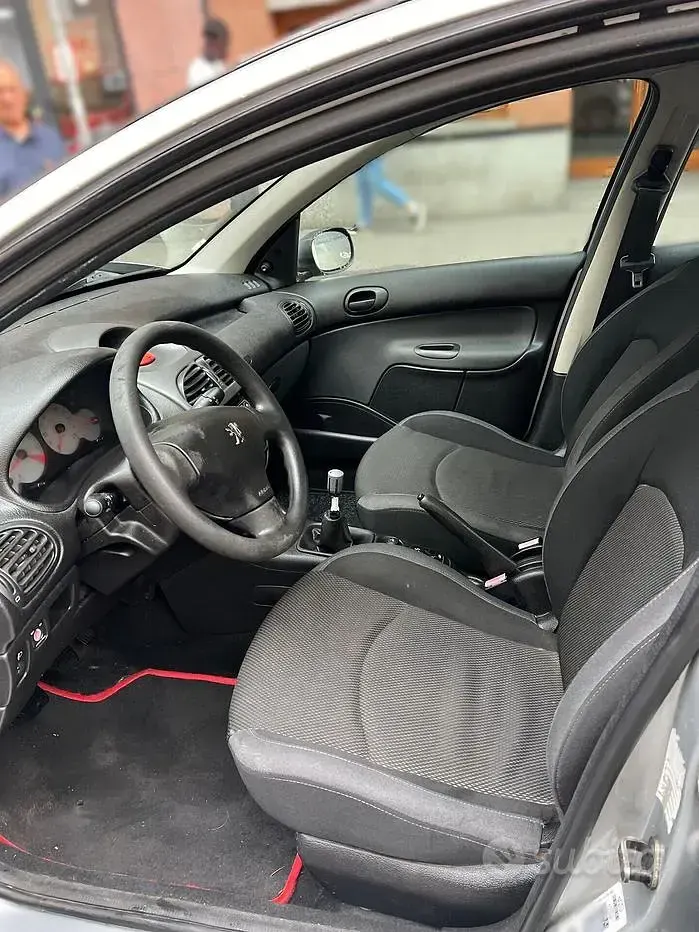 Usata Peugeot 206 75 CV (55 kW) 2008 Grigio Berlina