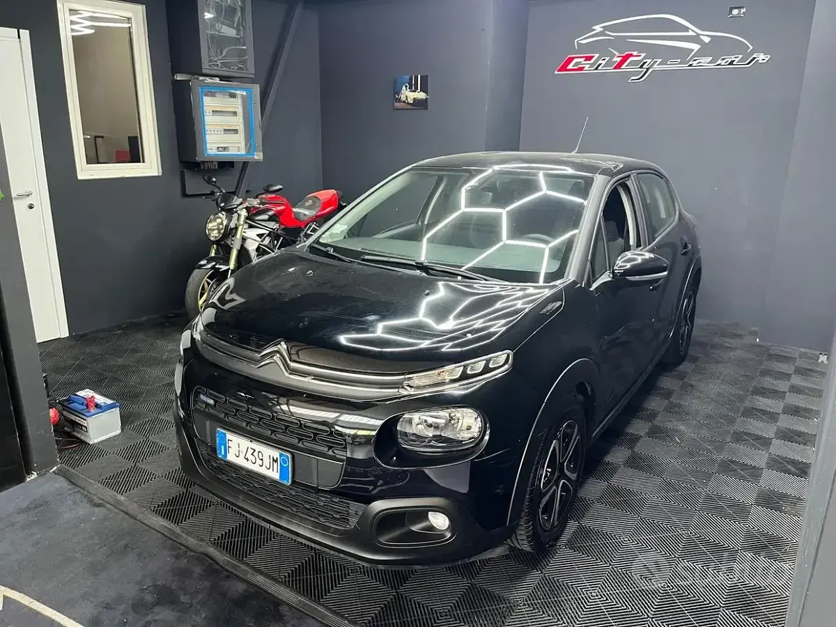 Usata Citroën C3 PureTech 82 CV (60 kW) 2017 Nero Berlina