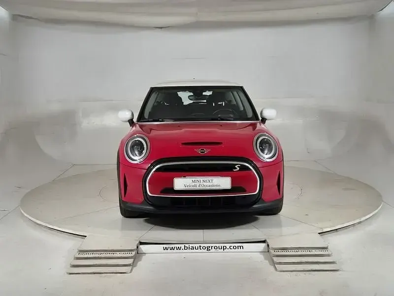 Usata Mini Cooper SE Classic 135 kW (184 CV) 2022 Rosso Utilitaria