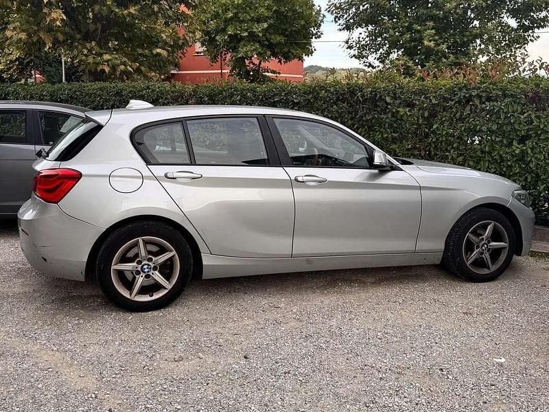 Usata BMW 114 Advantage 95 CV (69 kW) 2015 Argento Utilitaria