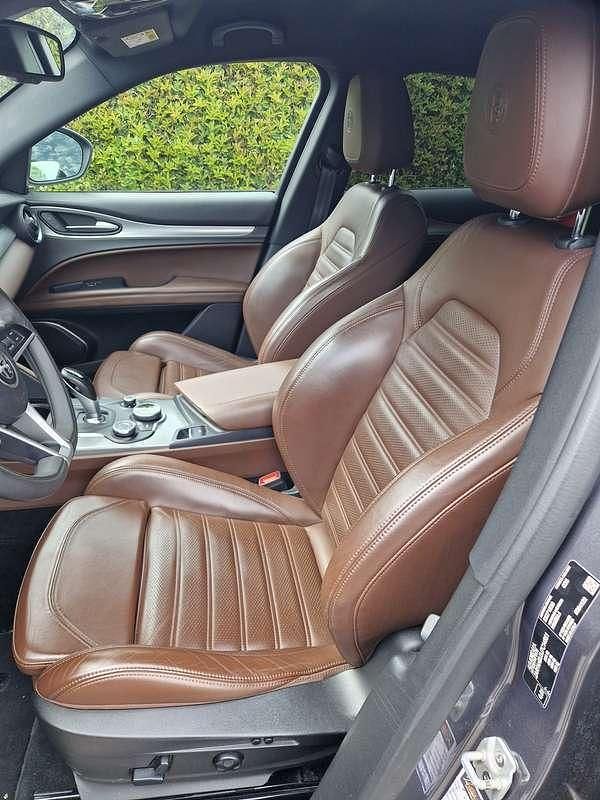 Usata Alfa Romeo Stelvio Executive 209 CV (153 kW) 2018 Grigio SUV