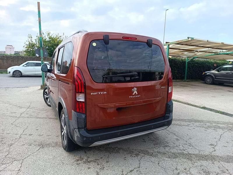 Usata Peugeot Rifter GT-line 131 CV (96 kW) 2018 Marrone Monovolume